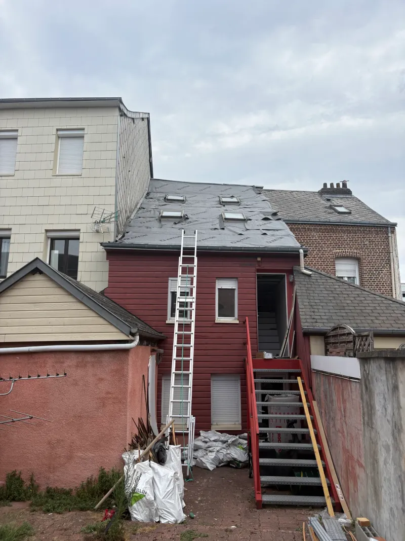 Couverture en ardoise posée en losange au Havre (76)